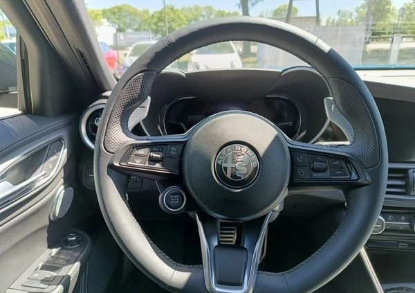 Alfa Romeo Giulia cena 234900 przebieg: 1, rok produkcji 2024 z Gdynia małe 211